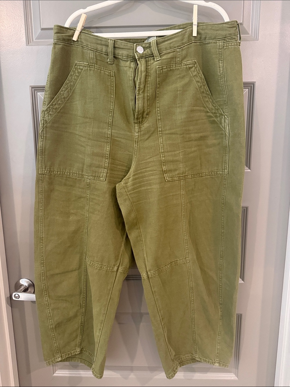 Universal Thread Olive Green Straight-Leg Utility Pants